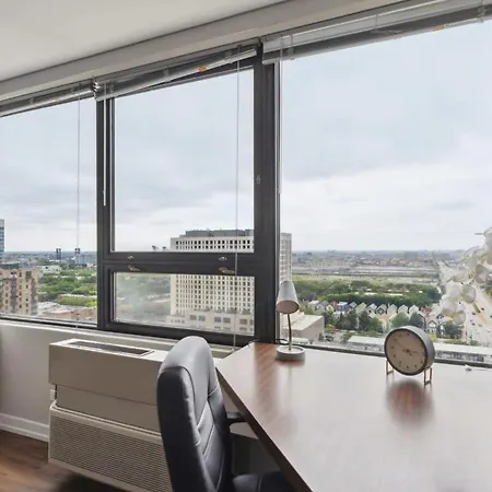 2br Vibrant South Loop *