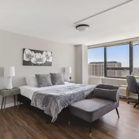 Apartment 2br Vibrant South Loop Chicago
