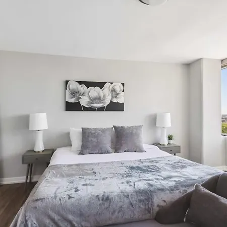 2br Vibrant South Loop * Chicago