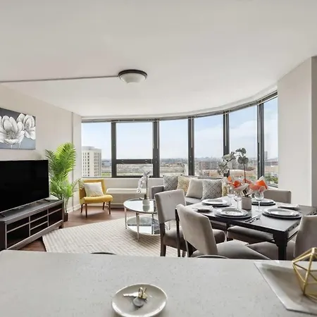 2br Vibrant South Loop Chicago