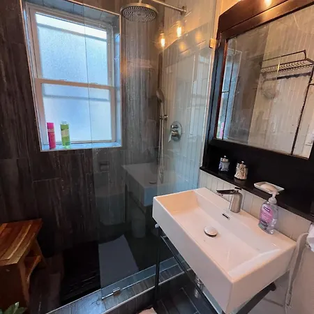 Apartment Lakeside Loft - Historic *