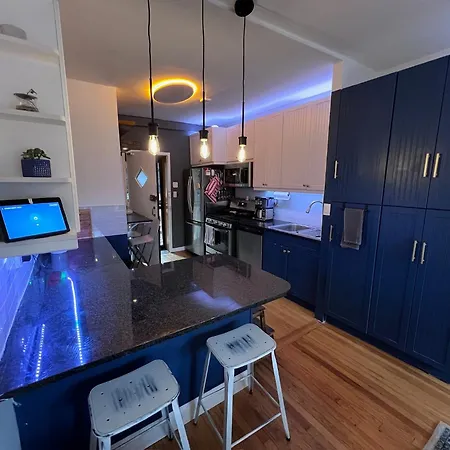 Lakeside Loft - Historic