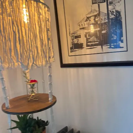 Lakeside Loft - Historic Chicago