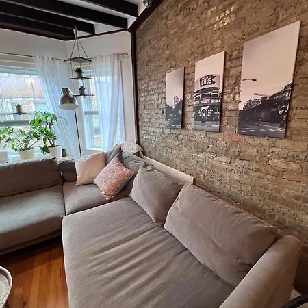 Apartment Lakeside Loft - Historic Chicago