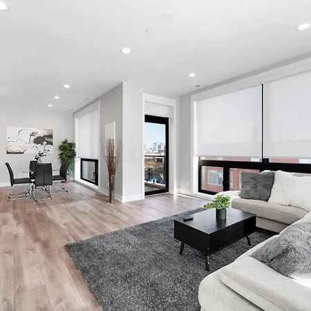 Brand New 3bed 3bath Modern W Balcony