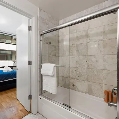Apartment Sleek 2 Bed 2 Bath In Trendy Fulton Market *