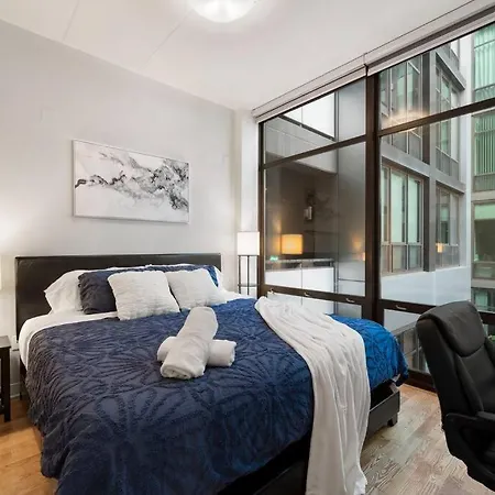 Sleek 2 Bed 2 Bath In Trendy Fulton Market Chicago