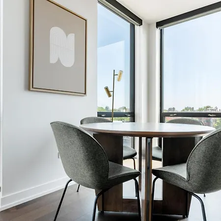 Ravenswood 2br W Rooftop Bbq Next To Brown Line Chi-400 * Chicago