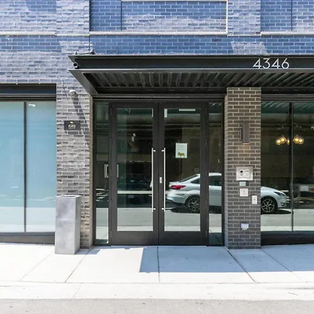 Ravenswood 2br W Rooftop Bbq Next To Brown Line Chi-400