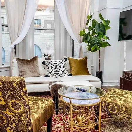 Duplex Chic River North Retreat Apartment Chicago