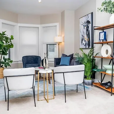 Apartment Duplex Chic River North Retreat