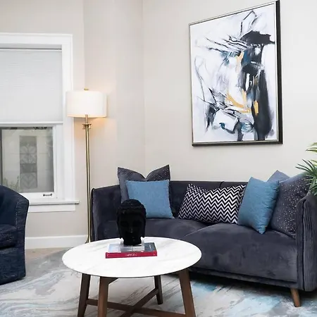 Apartment Duplex Chic River North Retreat Chicago