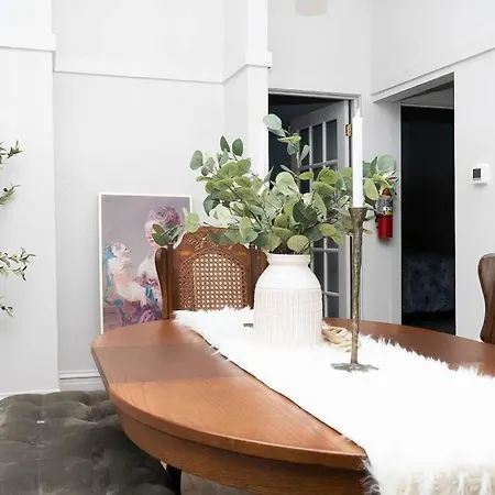 Apartment Duplex Chic River North Retreat