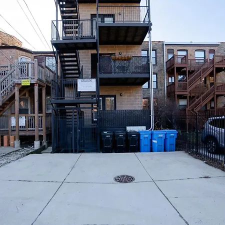 Spectacular Lakeview 1bd Withoffice & Parking Apartment *