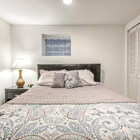 Apartment Spacious & Stylish At The Heart Of Wicker Park