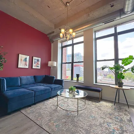 Beautiful 2br With Smart Tv, Gym Access & Parking Close To Mccormick Place, Museums & Michigan * Chicago