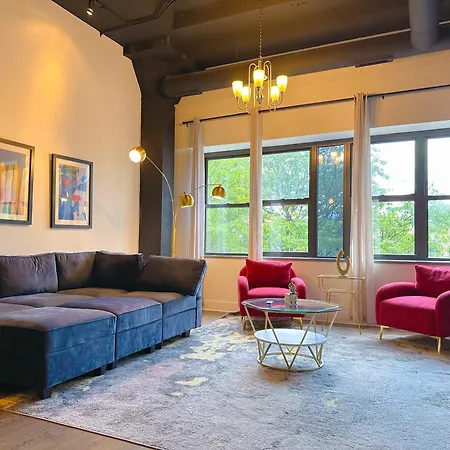 Chic Spacious 3br South Loop Near Mccormick Place, Roosevelt Cta & Shopping Area In *