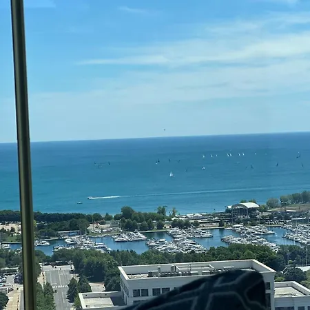 Cityscape Haven Stylish 2bed 2bath With Downtown Views Apartment Chicago