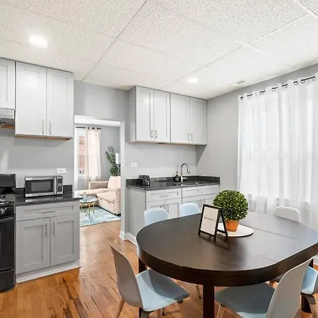Apartment Two Queen Bd-boat Opt, Sox Stadium, Chinatown *