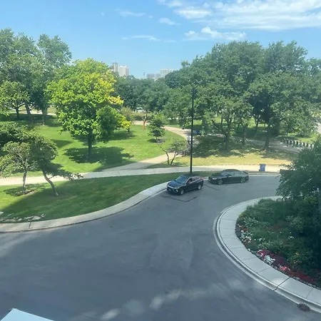 Apartment Luxury One Bedroom Located In Chicago's Gold Coast Neighborhood *