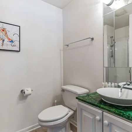 Holiday home Family-friendly South Loop Escape *
