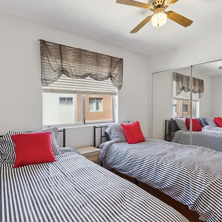 Family-friendly South Loop Escape Holiday home *