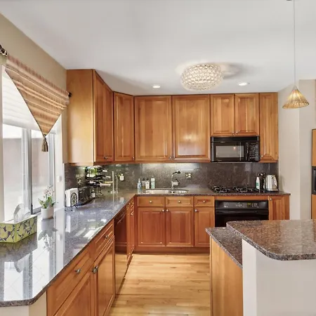 Holiday home Family-friendly South Loop Escape *