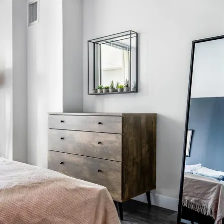 Gold Coast 1br W Gym Pool Wd Nr Mag Mile Chi-68
