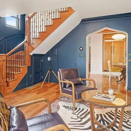 Roscoe Village Family Hideaway * Chicago