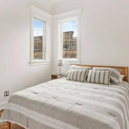 Roscoe Village Family Hideaway Holiday home Chicago