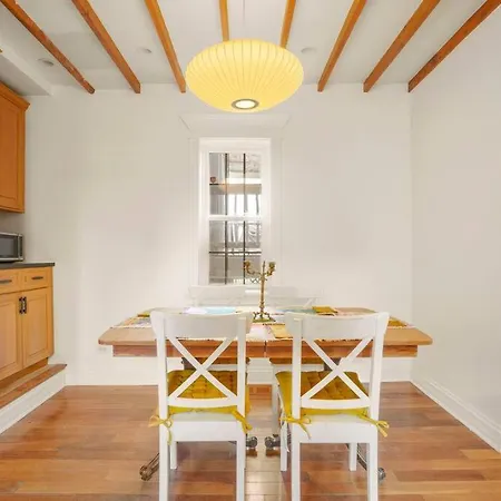 Roscoe Village Family Hideaway * Chicago