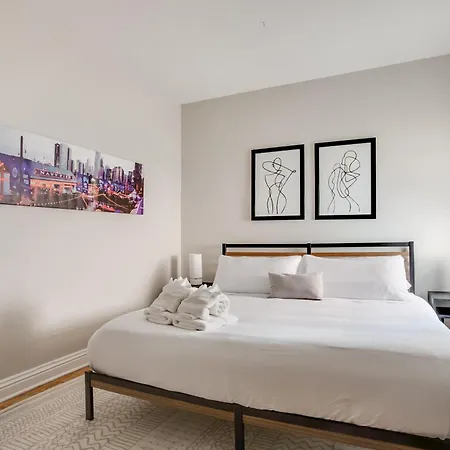 Brilliant Downtown 3-bedroom *