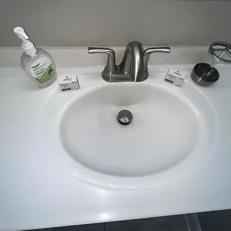 Cozy 10 Mins To Midway Airport & Downtown * Chicago