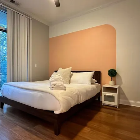 Private Balcony 1 Garage Parking Sleeps 6 *