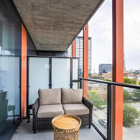 Apartment New Sleek 2br - Perfect Blend Of Comfort & Style In *