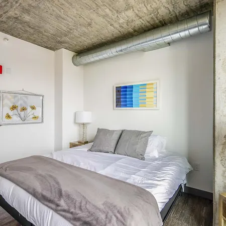 New Sleek 2br - Perfect Blend Of Comfort & Style In *