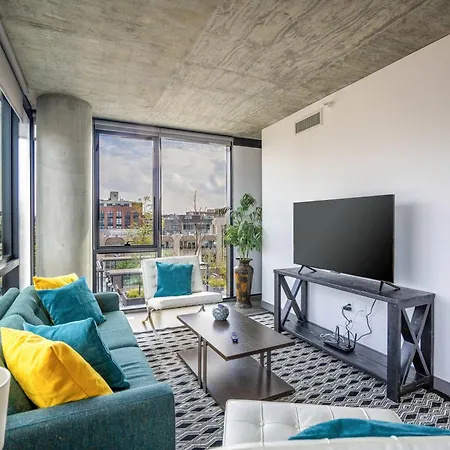 Apartment New Sleek 2br - Perfect Blend Of Comfort & Style In Chicago