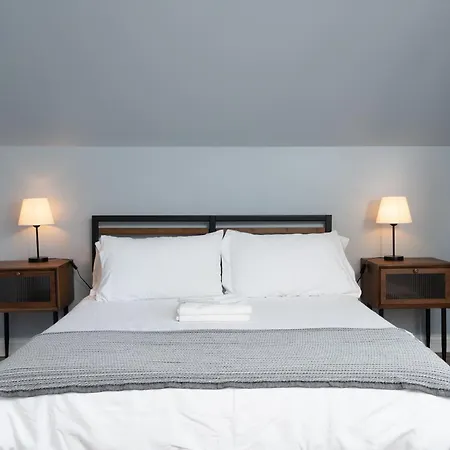 Logan Square Penthouse S3 - With Parking And Patio * Chicago