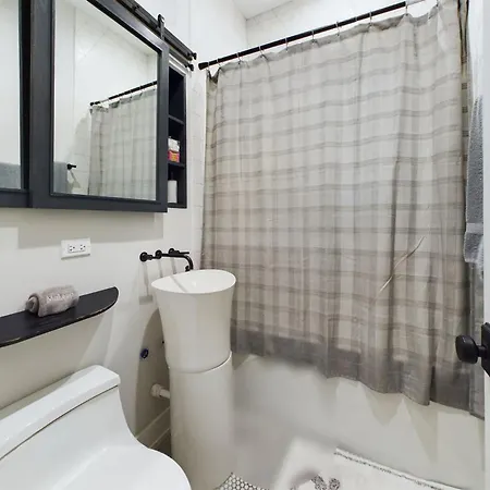 Apartment Bulls Tribute 2br In *