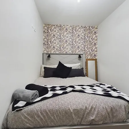 Apartment Bulls Tribute 2br In