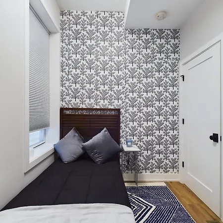 Bulls Tribute 2br In Apartment Chicago