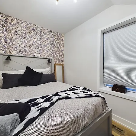 Apartment Bulls Tribute 2br In Chicago