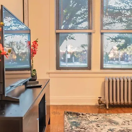 Apartment Hyde Park Chic 1br Prime Location Near Uchicago Chicago