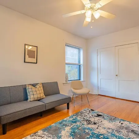 Hyde Park Chic 1br Prime Location Near Uchicago *