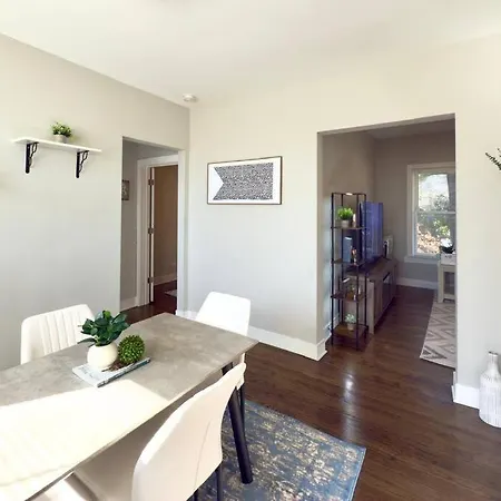 Apartment Vibrant 1br Explore Chicago's Hidden Gems Chicago