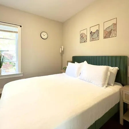 Apartment Vibrant 1br Explore Chicago's Hidden Gems