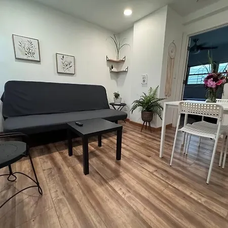 1 Bedroom Easyparking Laundry Apartment