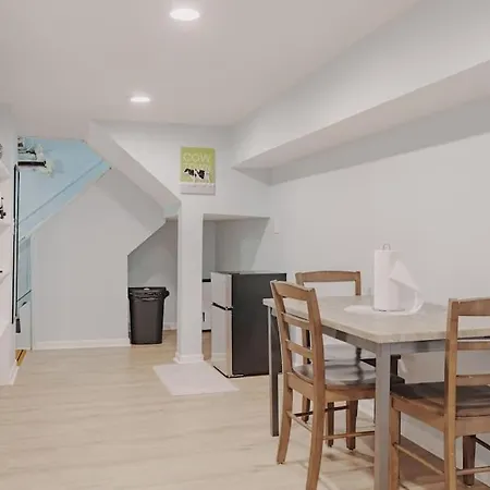 Prime Location In Lakeview Near Wrigleyville *