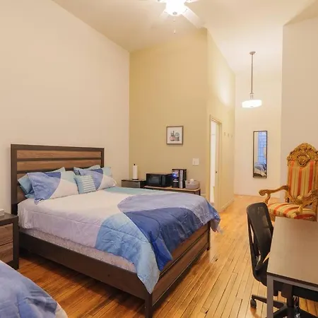 Modern Wicker Park Close To Shops & Dining Apartment *