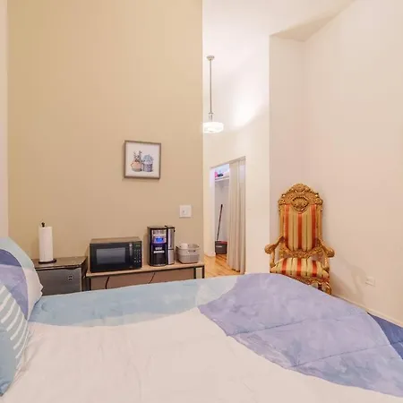 Apartment Modern Wicker Park Close To Shops & Dining Chicago